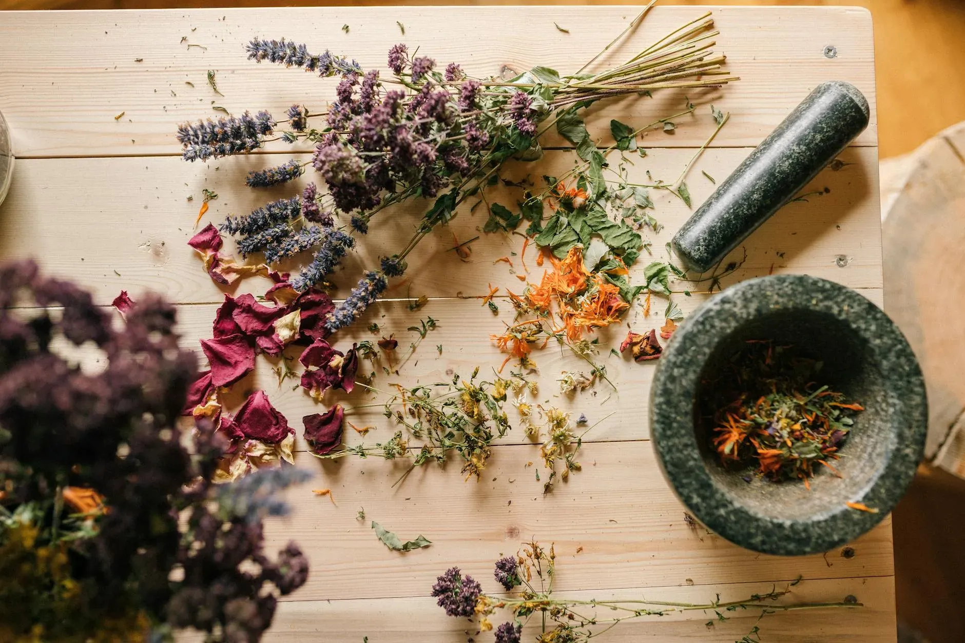 Foto d'archivio gratuita su medicina alternativa, farmacisti, aromaterapia
